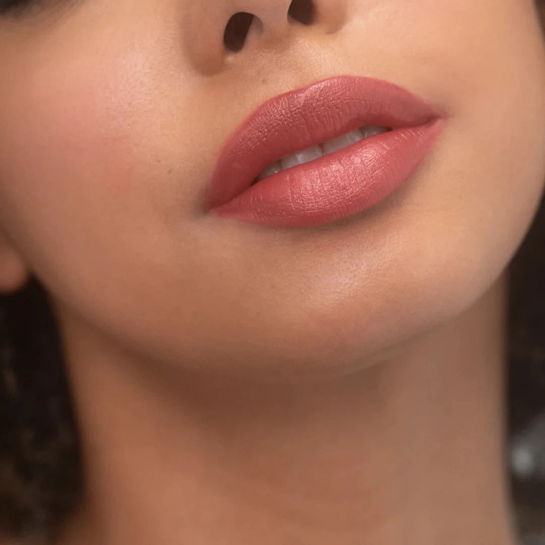 Legendary Serum Lipstick Eve