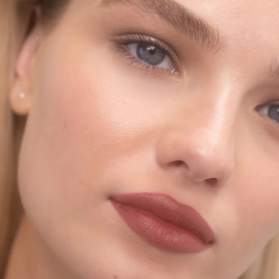 Legendary Serum Lipstick Naomi