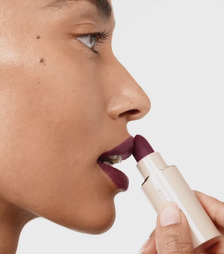 Načíst video: Lip Suede Matte Lipstick - Lou Lou