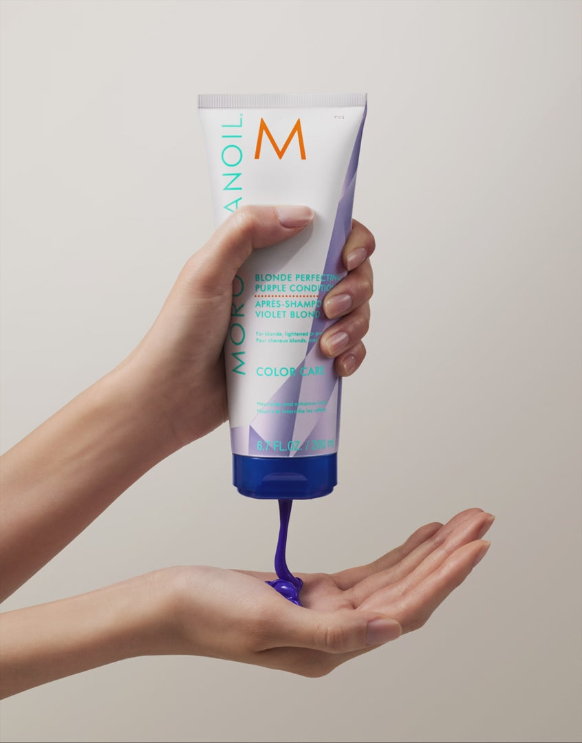 Načíst video: Blonde Perfecting Purple Conditioner
